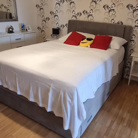 Anica 2 Apartment