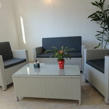Anica 2 Apartment *