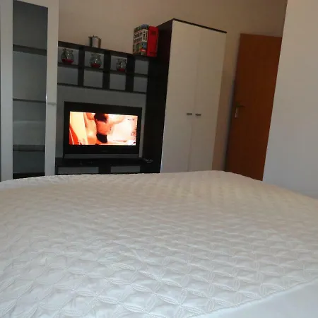 Anica 2 Apartment