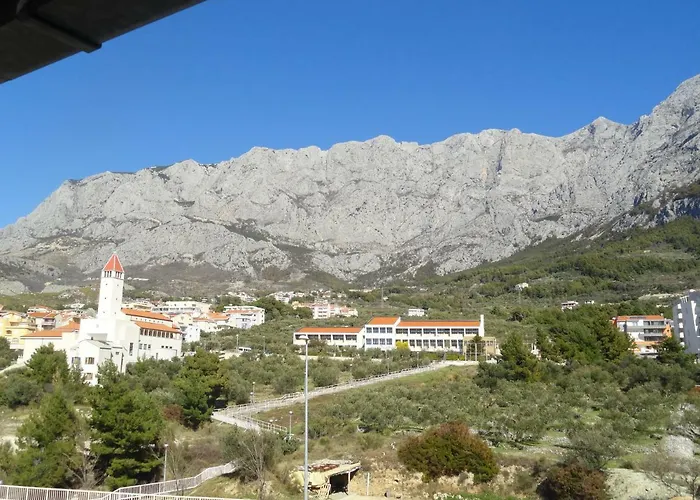 アパート Anica 2