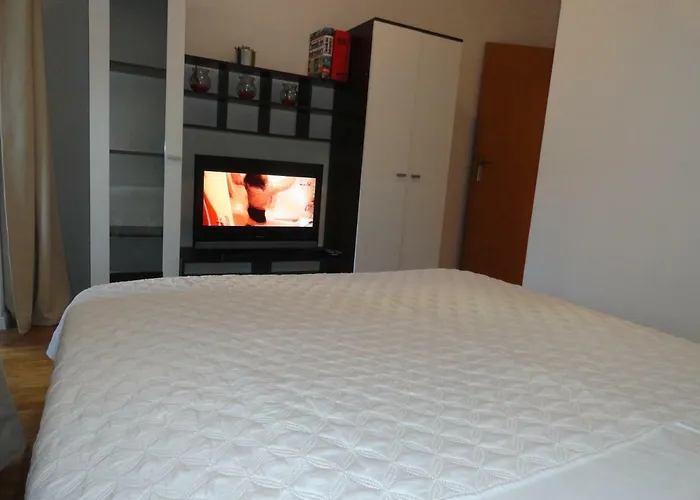 Anica 2 アパート