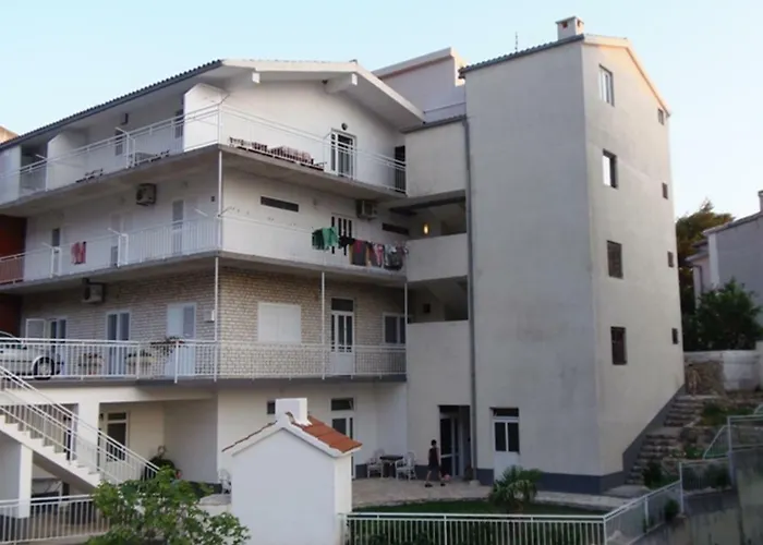 アパート Anica 2 *