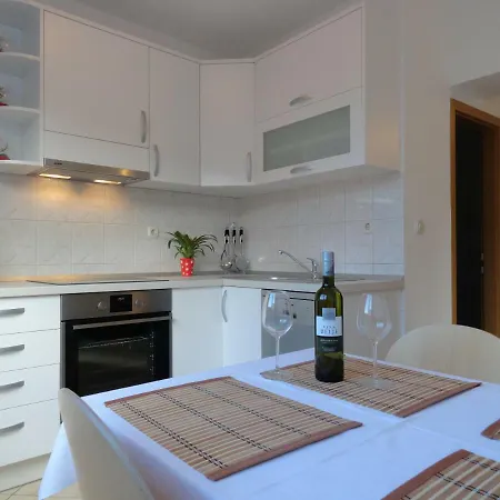 Anica 2 Apartamento Makarska